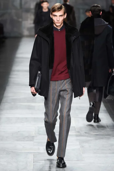 Look 36